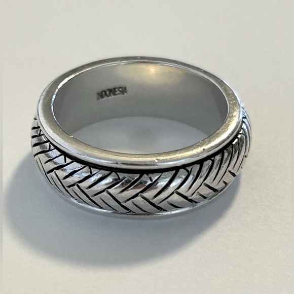 John Hardy Spinner Ring Sterling Silver .925 Size 8.75US - Picture 3 of 11